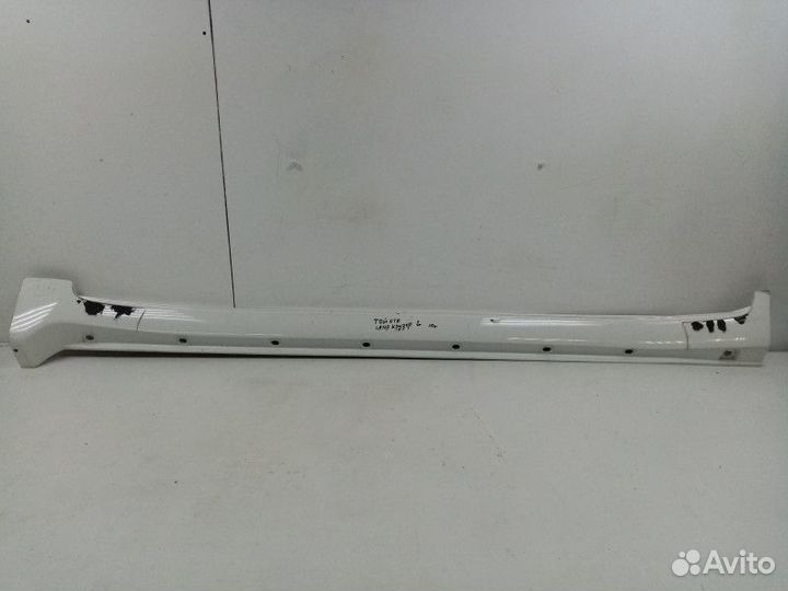 Накладка на порог наружная левая Toyota Land Cruis