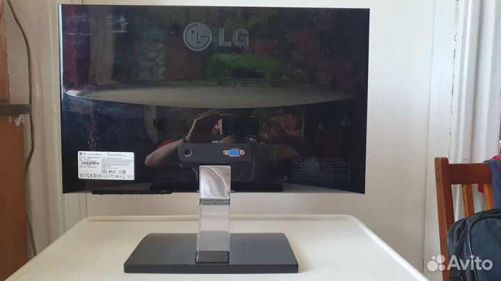 Монитор LG flatron E1960S-PN