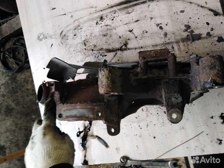 Мерседес актрос коллектор выпускной ом501