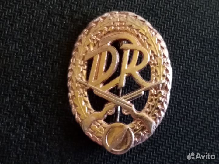 Знак нагрудный DDR, за отличную стрельбу, ГДР