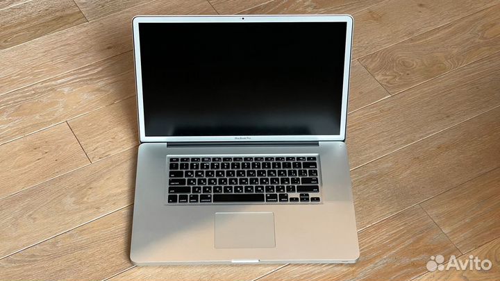 MacBook Pro 17 2011 i7 16Гб 1Tb+ SSD матовый экран