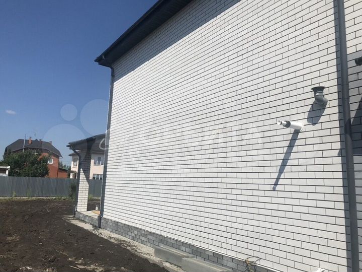 Дом 135 м² на участке 6 сот.