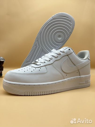 Кроссовки Nike Air Force 1 Classic