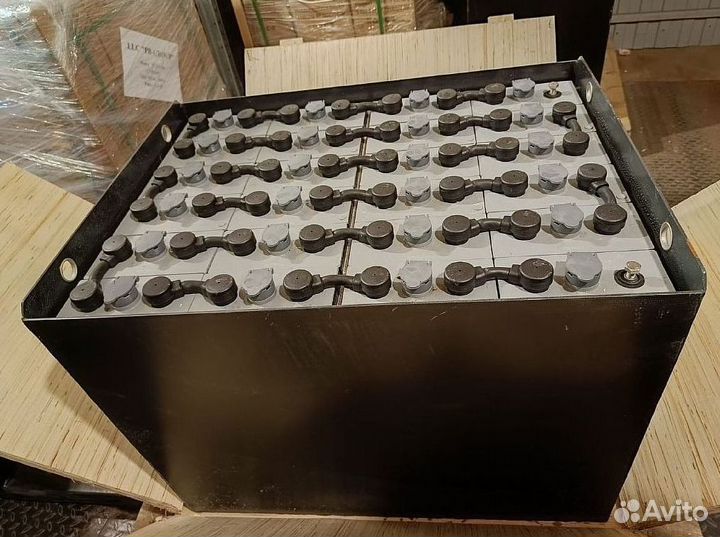 Тяговый аккумулятор для складской техники