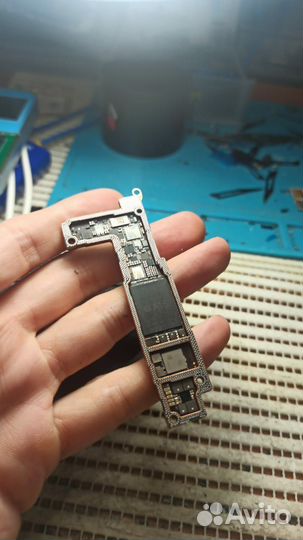 Ремонт мобильных телефонов и ноутбуков