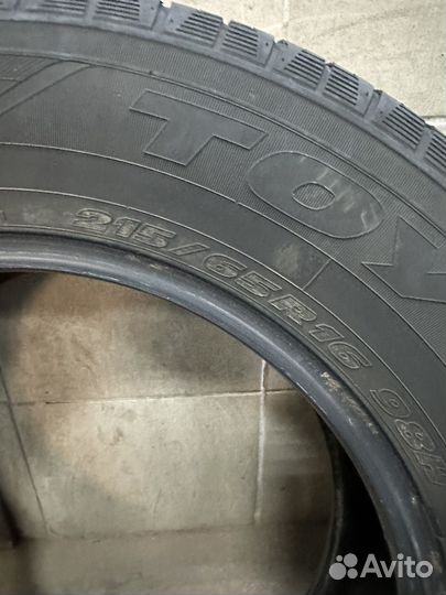 Toyo Proxes CF2 215/65 R16