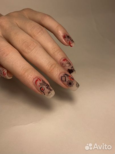 Модель на маникюр, наращивание ногтей