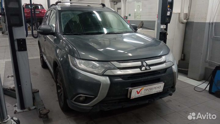 Mitsubishi Outlander 2.4 CVT, 2015, 211 000 км