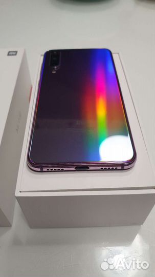 Телефон Xiaomi Mi 9 SE