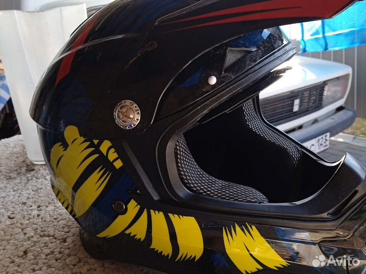 Кроссовый шлем