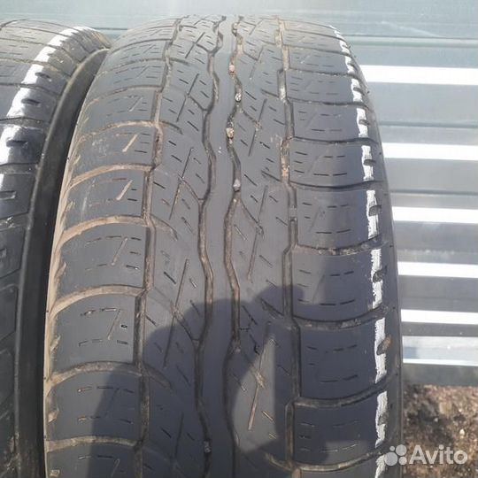 Bridgestone Dueler H/T 687 235/60 R16