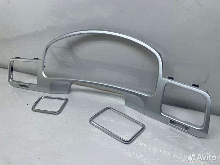 Накладка на панель Volkswagen Touareg FL 3.6 2017