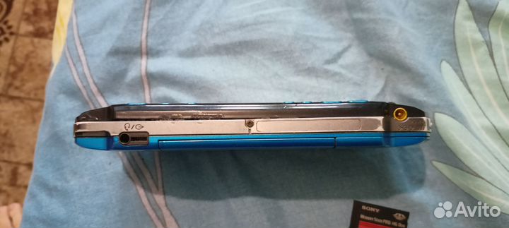 Sony продам PlayStation Portable (PSP-3008) SSD