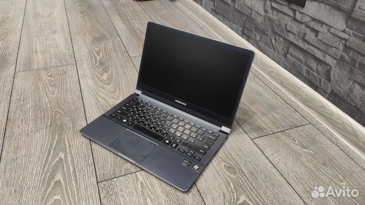 Ультрабук samsung