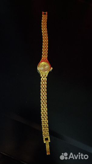 Наручные золотые часы
