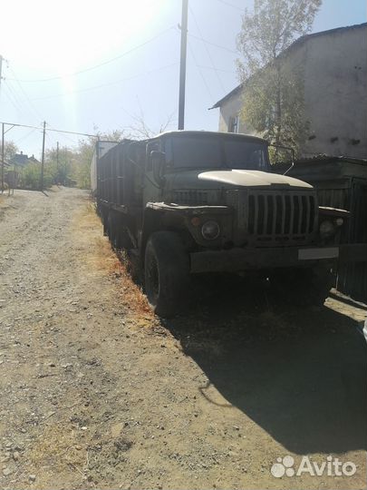 Бортовой грузовик Урал 375Д, 1990