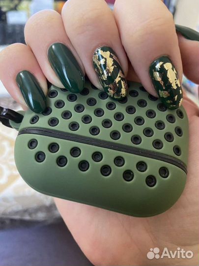 Маникюр и педикюр