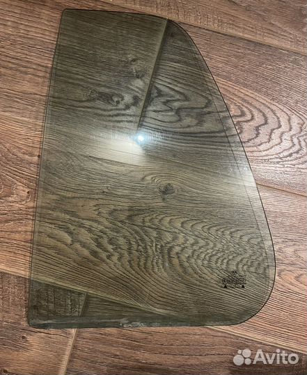 Стекло двери на volkswagen golf