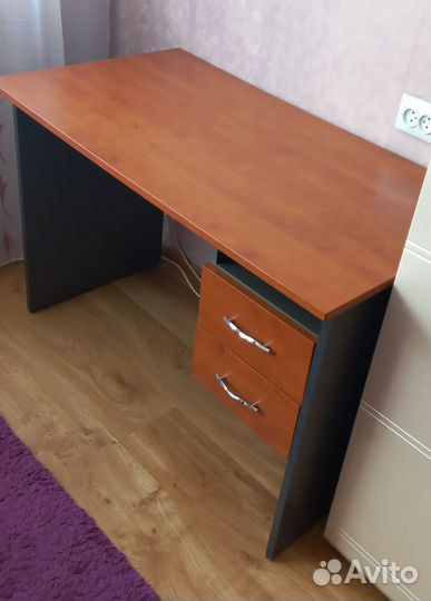 Письменный стол для школьника бу