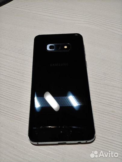 Samsung Galaxy S10e, 6/128 ГБ