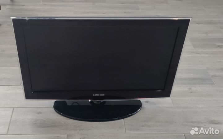 Телевизор Samsung 32 дюйма