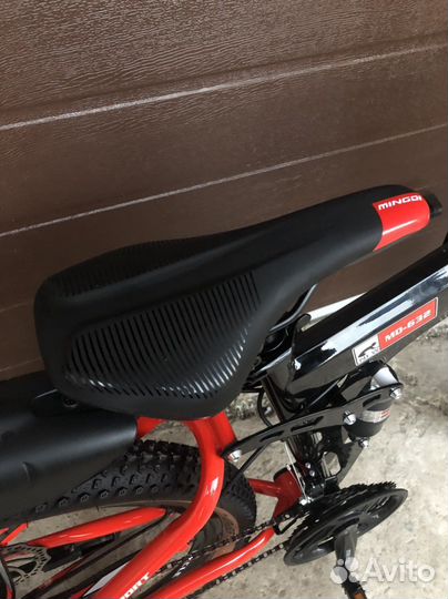 Велосипед новый на литых дисках 26