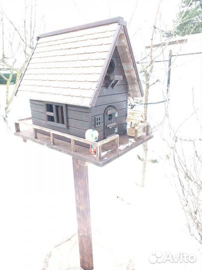 Домик кормушка декоративная для белок для птиц