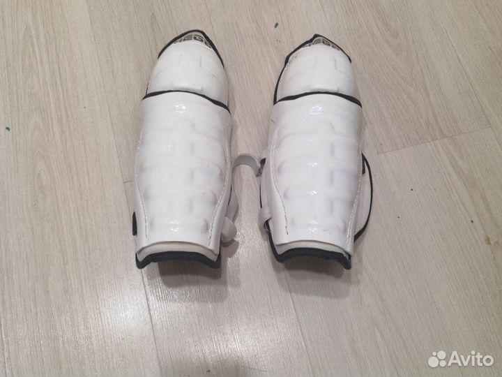 Налоколеники хоккейные