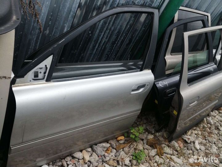 Дверь передняя левая на Volvo S80 с 2003-2006