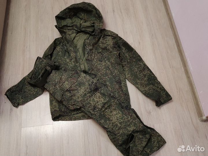 Костюм военный пиксель