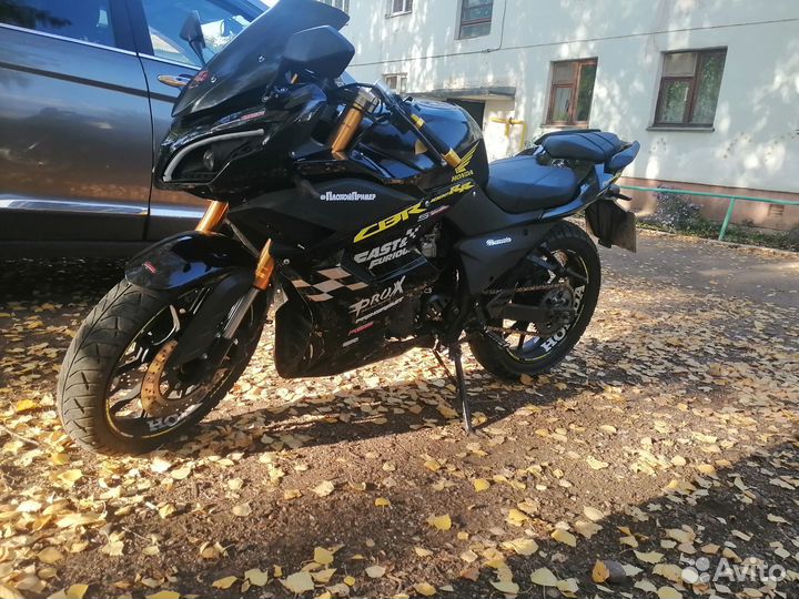 Реплика Honda CBR f4i
