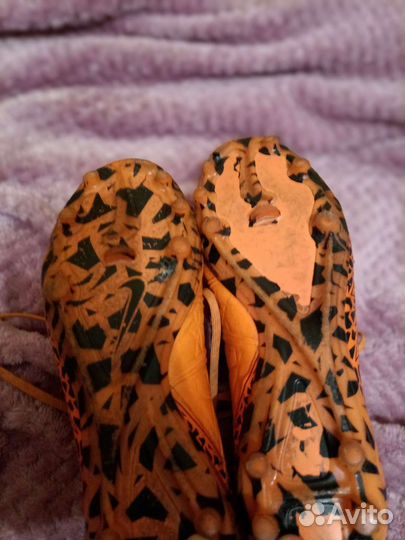 Футбольные бутсы