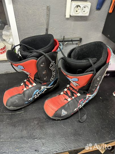 Сноубордические ботинки 46 размер