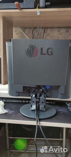 Монитор Lg flatron L1730S