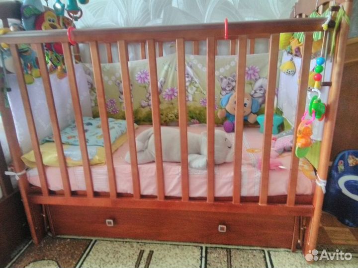 Детская кроватка Лель с маятником