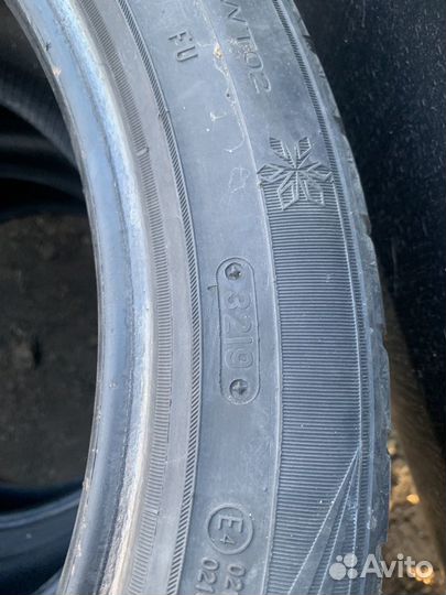 Triangle Snowlink TWT02 245/45 R19 и 275/40 R40 102H