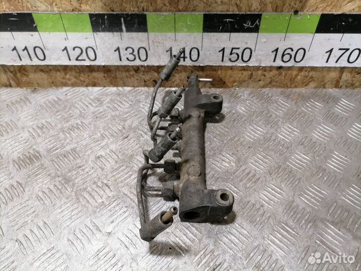 Рейка топливная рампа Nissan Navara d40