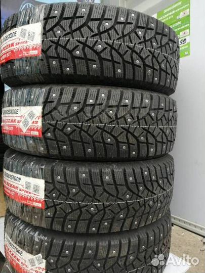 Bridgestone Blizzak Spike-02 SUV 225/60 R17 103