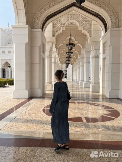 Костюм с юбкой плиссе