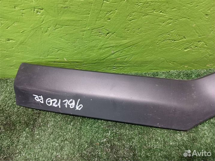 Молдинг крыла заднего правого Opel Zafira A 2004