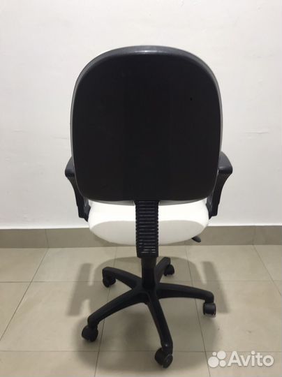 Компьютерное кресло