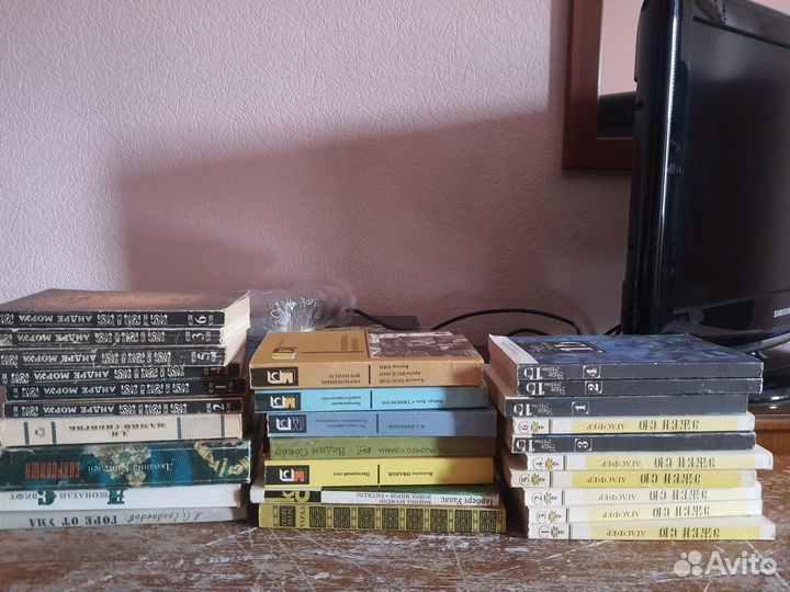 Продам книги