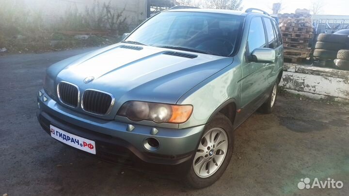 Повторитель на крыло левый BMW X5 (E53) 63138372241