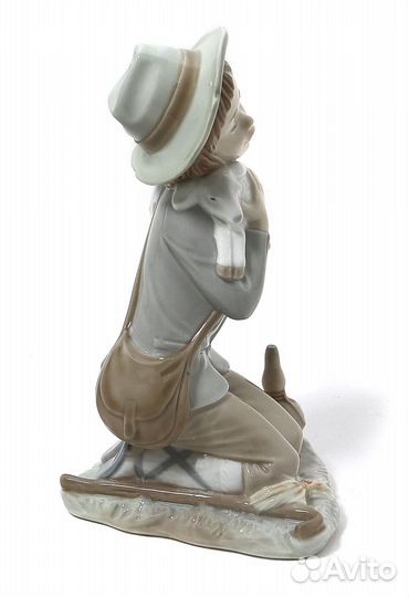 Фарфоровая фигура 