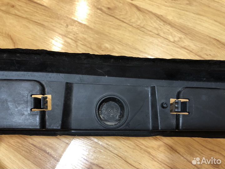 Пыльник крыла передний правый Volkswagen Polo 5