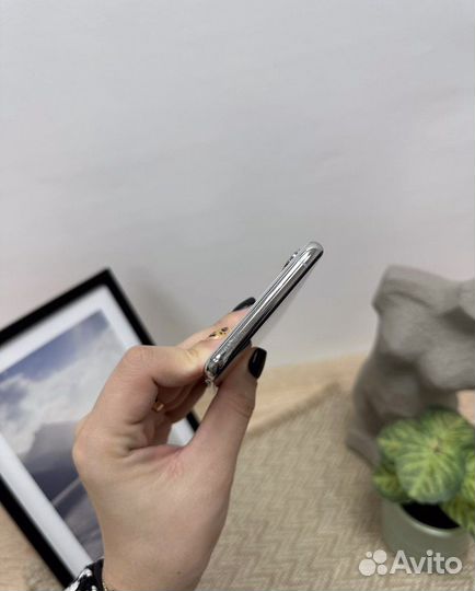 iPhone X, 64 ГБ