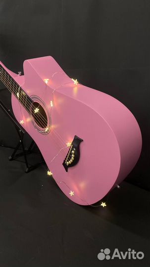 Нежная акустическая гитара Belucci