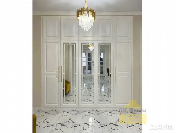 Шкаф двухстворчатый