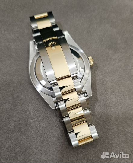 Rolex Sky-Dweller 42mm Steel and Yellow Gold 326933-0001