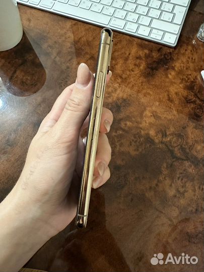 Телефон iPhone xs